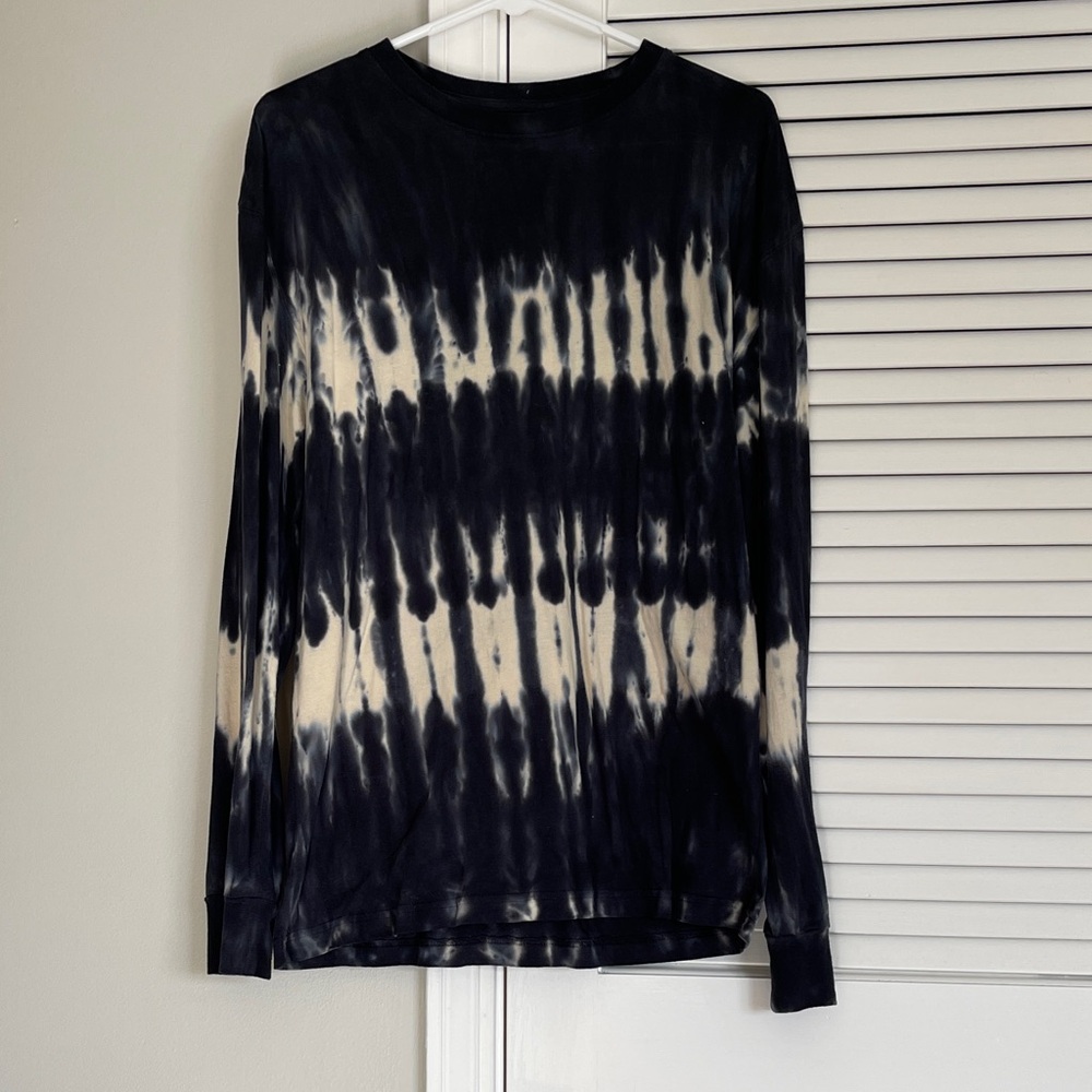 Dark blue and Cream Tie-Dye Long Sleeve Shirt